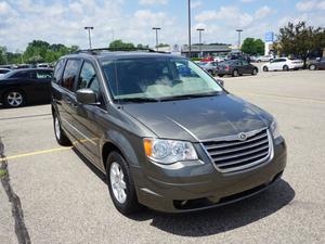  Chrysler Town & Country Touring in Troy, MI