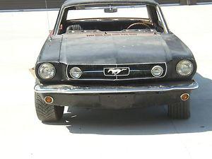  Ford Mustang standard