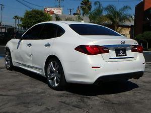  Infiniti Q70 V6 Sedan