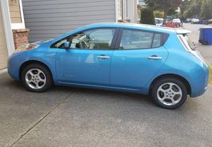  Nissan Leaf