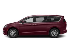  Chrysler Pacifica Touring in Westbury, NY