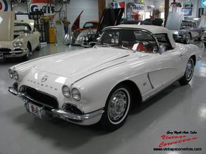  Chevrolet Corvette Convertible / Ermine White