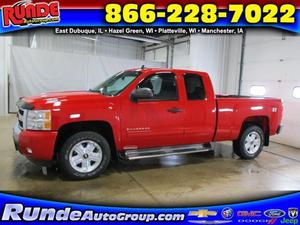  Chevrolet Silverado  LT For Sale In East Dubuque |