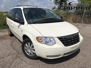  Chrysler Town & Country Touring For Sale In Lansing |