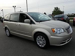  Chrysler Town & Country Touring For Sale In Appleton |