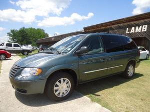  Chrysler Town &AMP; Country