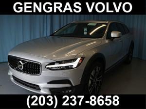  Volvo V90 Cross Country MOMENT For Sale In North Haven
