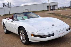  Chevrolet Corvette Base 2DR Convertible