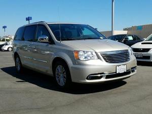  Chrysler Town & Country Touring L For Sale In Irvine |