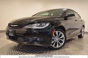  Chrysler 200 S in Beachwood, OH