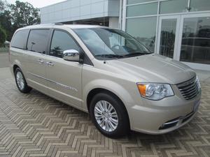  Chrysler Town & Country Limited in Alliance, OH
