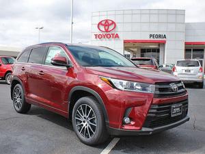  Toyota Highlander SE in Peoria, IL