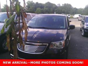  Chrysler Town & Country Touring For Sale In Akron |