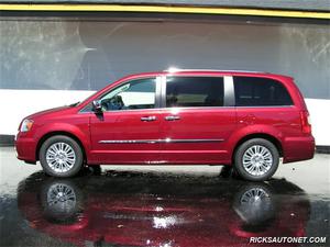  Chrysler Town & Country Limited Platinum in Cedar