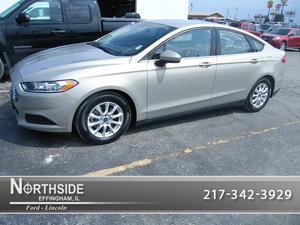  Ford Fusion S in Effingham, IL