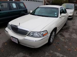  Lincoln Town Car Signature in Saint Louis, MO