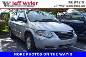  Chrysler Town & Country Touring in Florence, KY