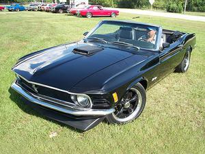  Ford Mustang Convertible