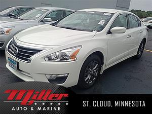  Nissan Altima 2.5 S in Saint Cloud, MN