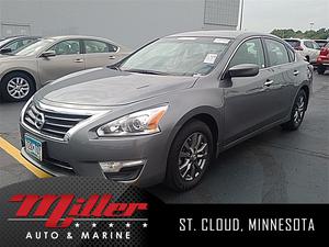  Nissan Altima 2.5 S in Saint Cloud, MN