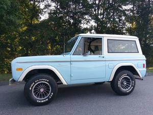  Ford Bronco Wagon