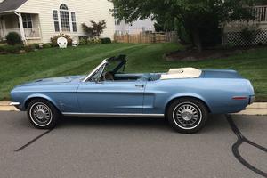  Ford Mustang Convertible