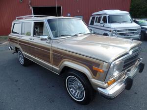  Jeep Grand Wagoneer