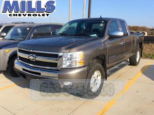  Chevrolet Silverado  LT in Moline, IL