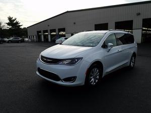  Chrysler Pacifica Touring-L FWD in Jamaica, NY