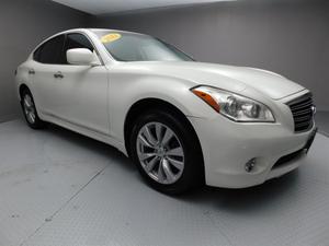  Infiniti M37 x in Garden City, MI