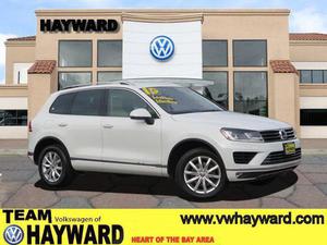  Volkswagen Touareg V6 Sport For Sale In Hayward |