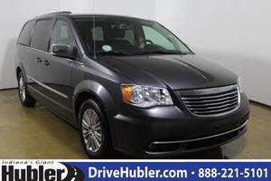  Chrysler Town & Country 4dr Wgn in Franklin, IN