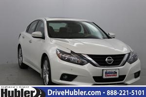  Nissan Altima 4dr Sdn V6 in Indianapolis, IN