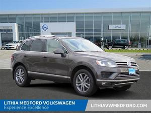  Volkswagen Touareg TDI Lux For Sale In Medford |