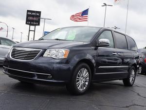  Chrysler Town & Country Touring-L in Center Line, MI