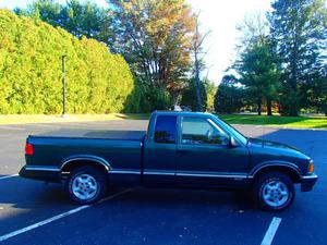  Chevrolet S-10 LS Extended Cab For Sale In South