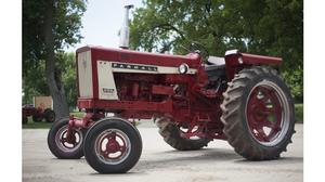  Farmall 656