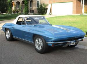  Chevrolet Corvette Convertible / Roadster