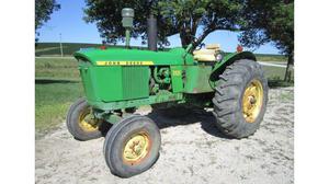  John Deere  Standard Gas