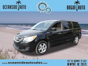  Volkswagen Routan SE Passenger Van