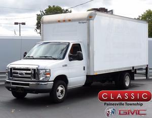  Ford E-450 Cutaway Box Truck in Painesville, OH