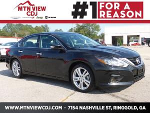  Nissan Altima 3.5 S in Ringgold, GA