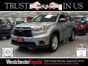  Toyota Highlander LE in Yonkers, NY
