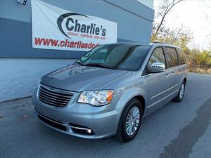  Chrysler Town & Country Touring-L in Maumee, OH
