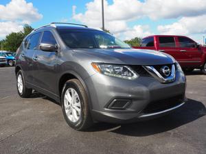  Nissan Rogue SV in Fort Meade, FL