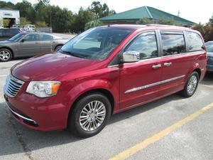  Chrysler Town & Country Limited in Statesboro, GA