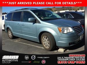  Chrysler Town & Country Touring in Thousand Oaks, CA