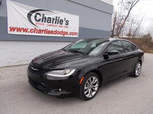  Chrysler 200 S in Maumee, OH