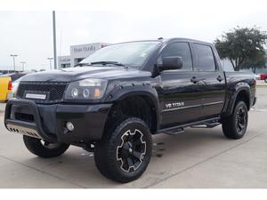  Nissan Titan LE in Arlington, TX