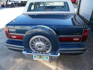  Lincoln Town Car Signature in Brooksville, FL